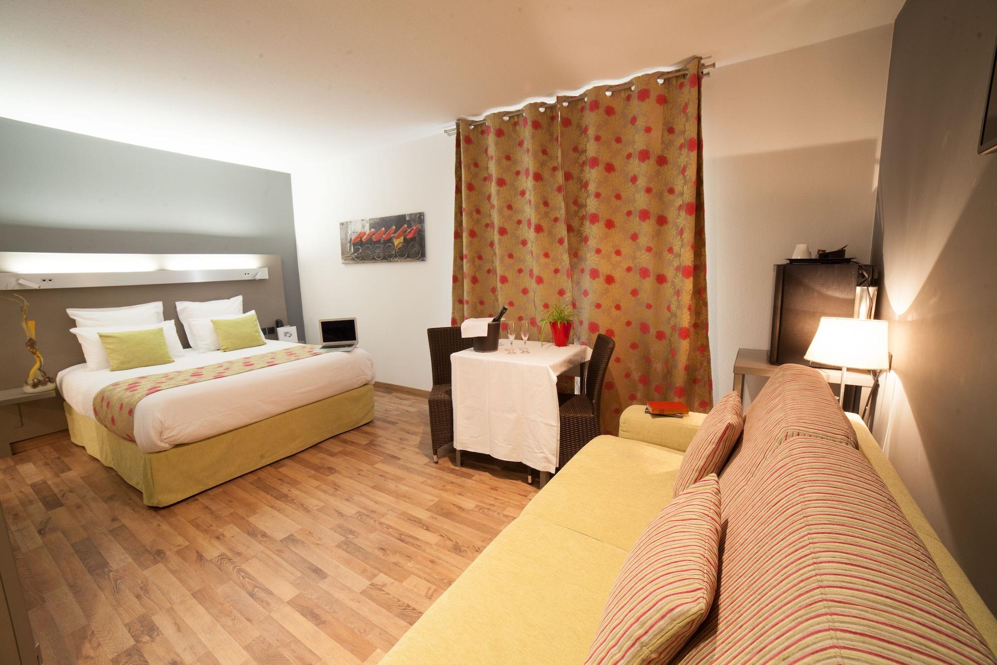 Hotel The Originals City, Les Dômes, Saleilles